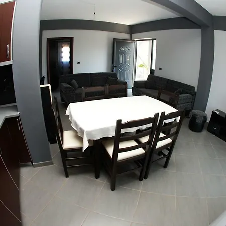Krisangjelo Guest house Ksamil